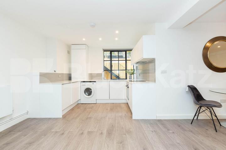 Refurbished studio within one of Dalston's iconic warehouse conversion  Springfield House lofts - Tyssen Street, Dalston